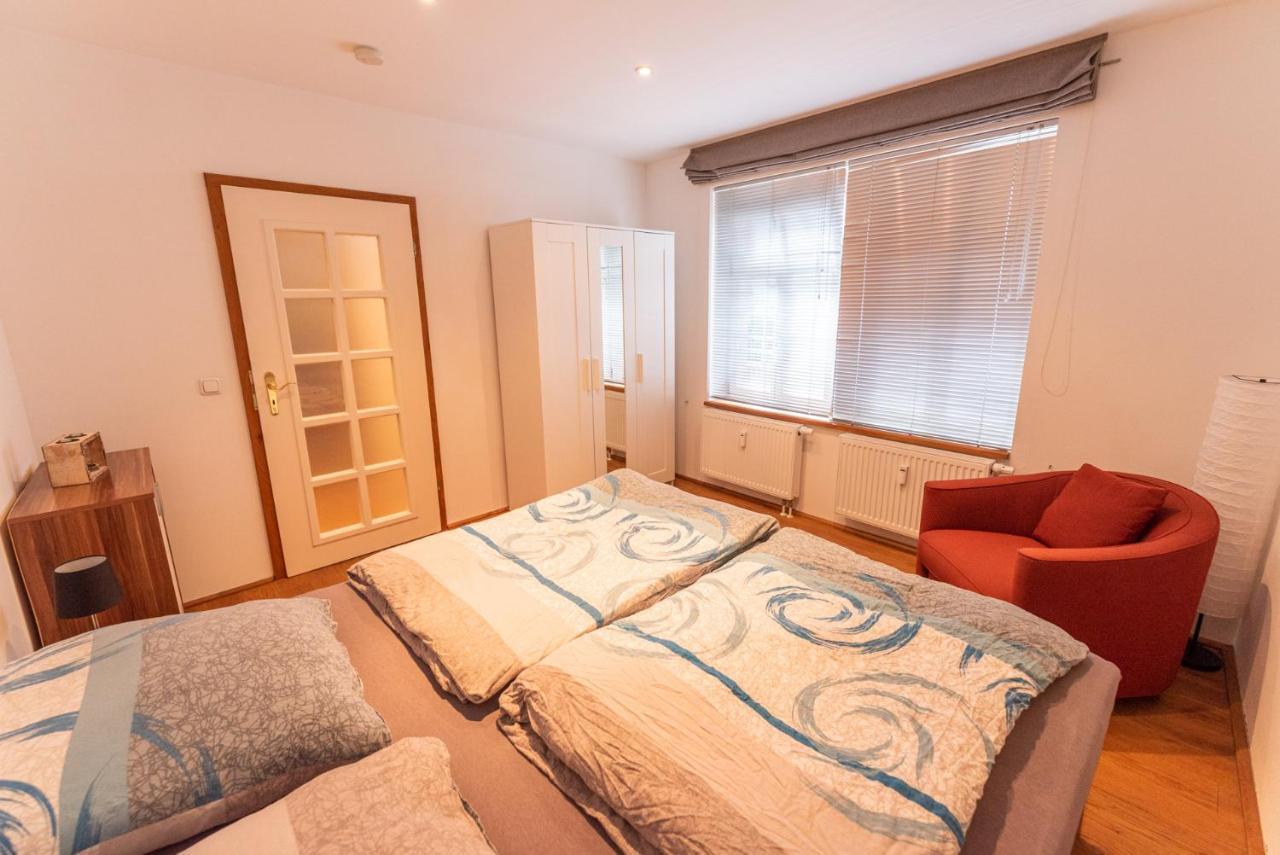Appartamento Designer Unterkunft In 15. Jahrhundert Altbau 75 M² Fuer Max. 4 Personen Eltville am Rhein Esterno foto