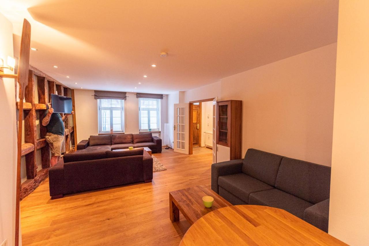 Appartamento Designer Unterkunft In 15. Jahrhundert Altbau 75 M² Fuer Max. 4 Personen Eltville am Rhein Esterno foto