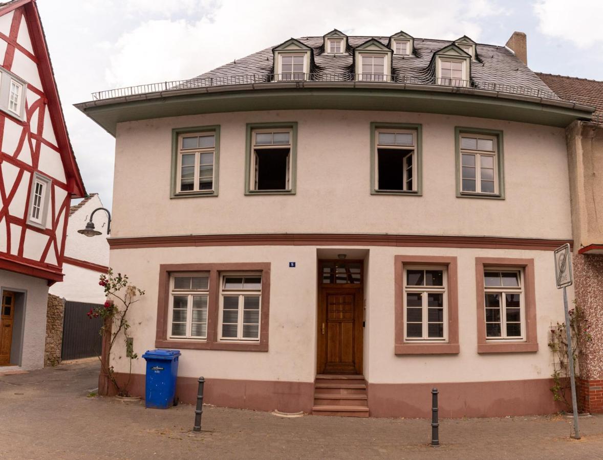Appartamento Designer Unterkunft In 15. Jahrhundert Altbau 75 M² Fuer Max. 4 Personen Eltville am Rhein Esterno foto