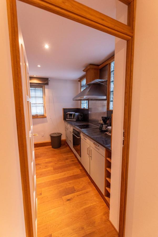 Appartamento Designer Unterkunft In 15. Jahrhundert Altbau 75 M² Fuer Max. 4 Personen Eltville am Rhein Esterno foto