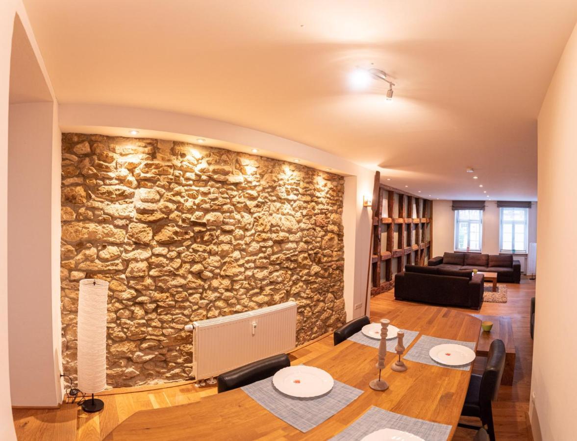 Appartamento Designer Unterkunft In 15. Jahrhundert Altbau 75 M² Fuer Max. 4 Personen Eltville am Rhein Esterno foto