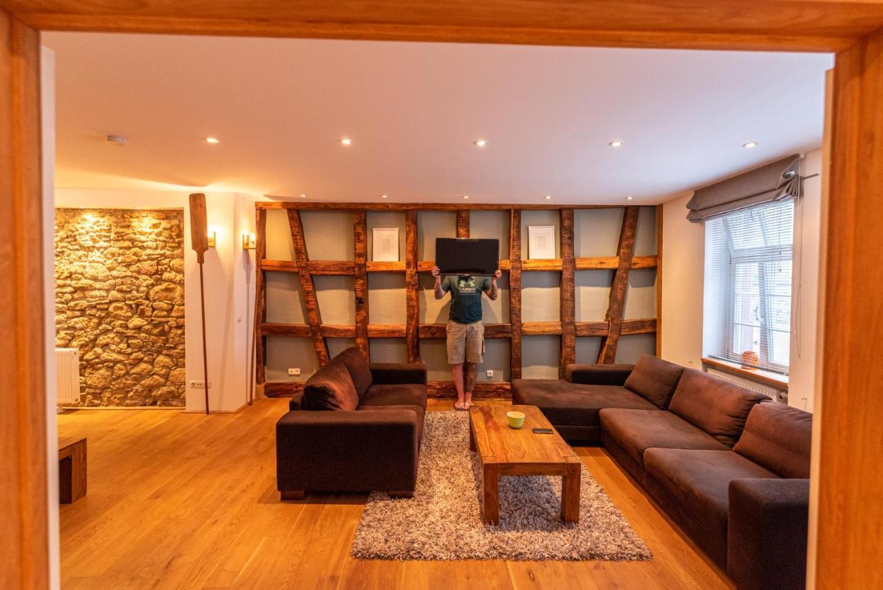 Appartamento Designer Unterkunft In 15. Jahrhundert Altbau 75 M² Fuer Max. 4 Personen Eltville am Rhein Esterno foto